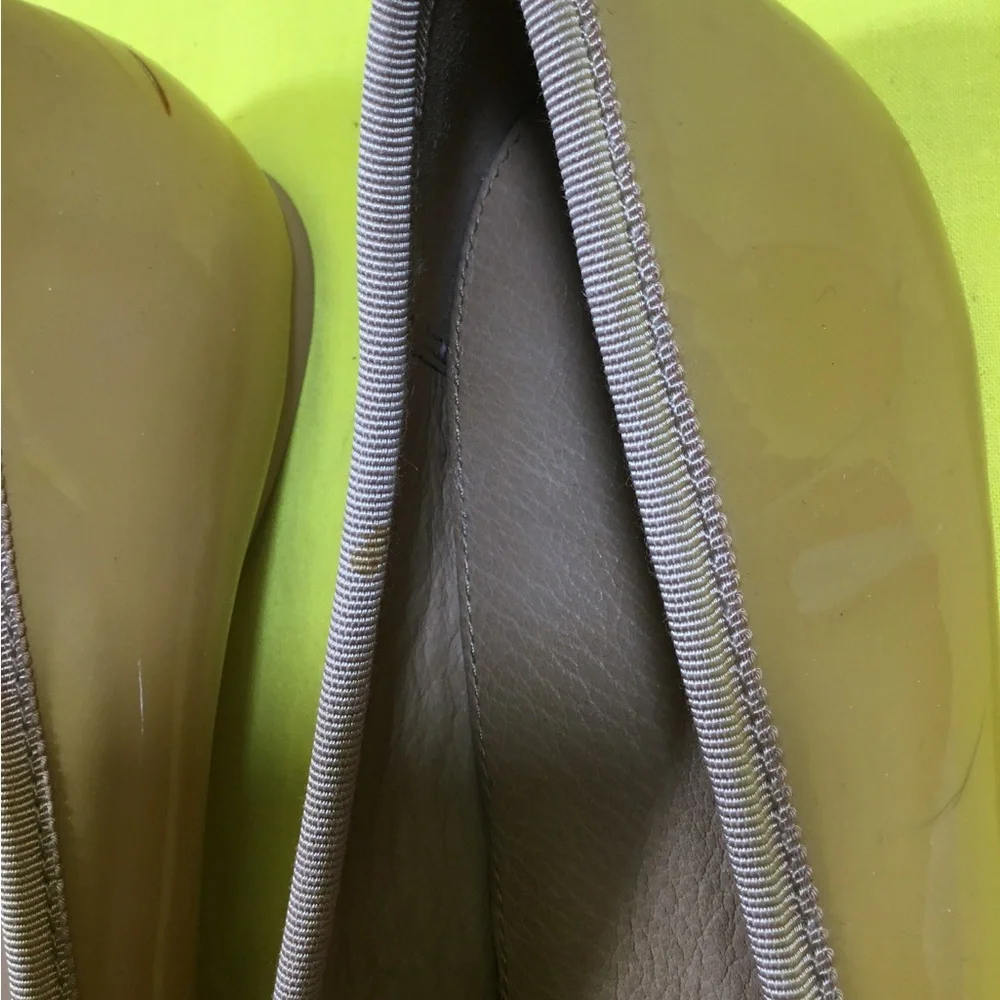 Coach Taupe Patent Leather Ballet Flats with Bow SZ 8